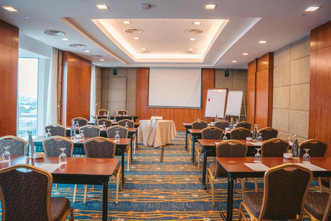 St Giles Gardens Hotel Kuala Lumpur Exteriör bild Meeting room
