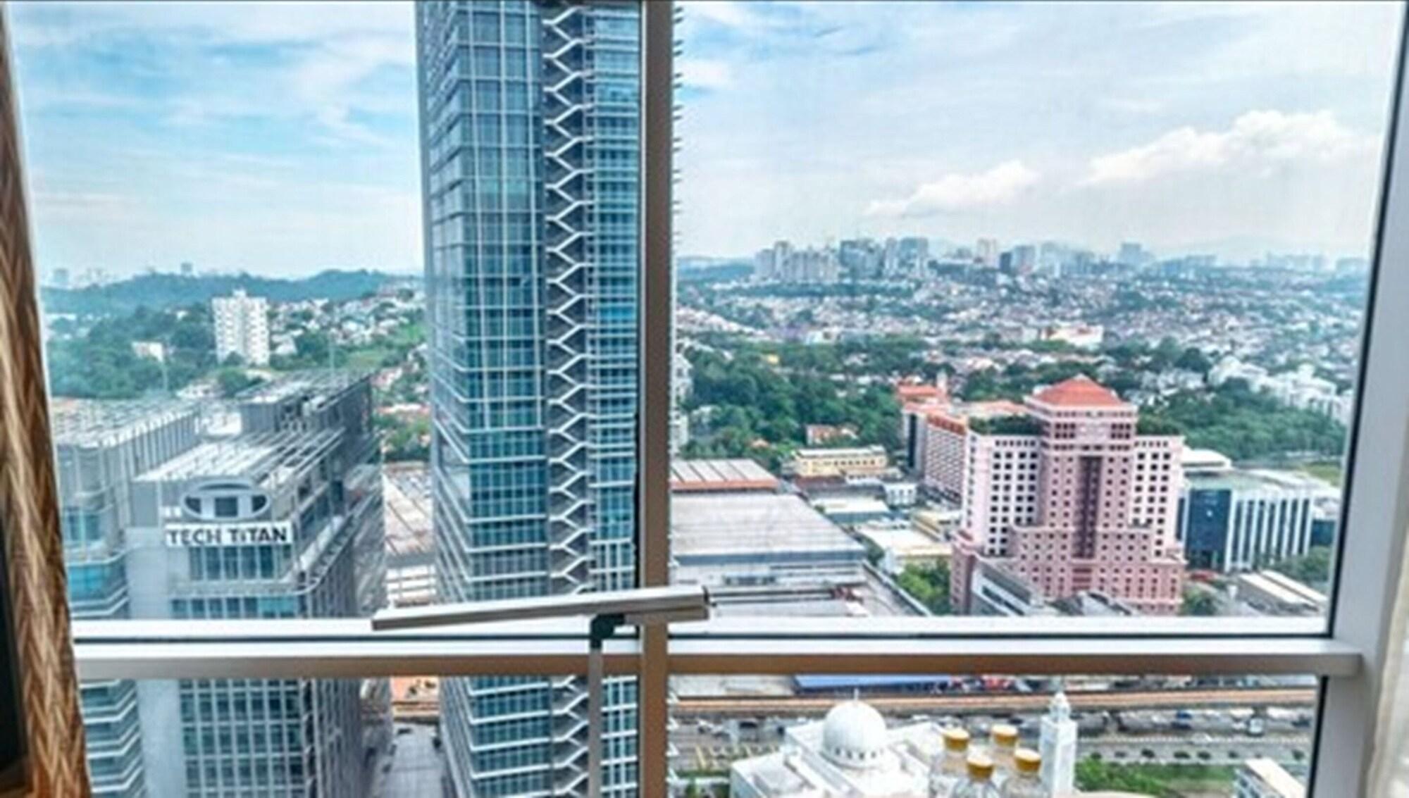 St Giles Gardens Hotel Kuala Lumpur Exteriör bild View from the 36th floor of the tower